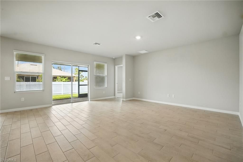 2465 NW 9th St, Cape Coral, FL 33993 Photo