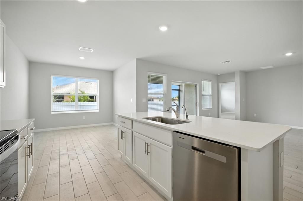 2465 NW 9th St, Cape Coral, FL 33993 Photo