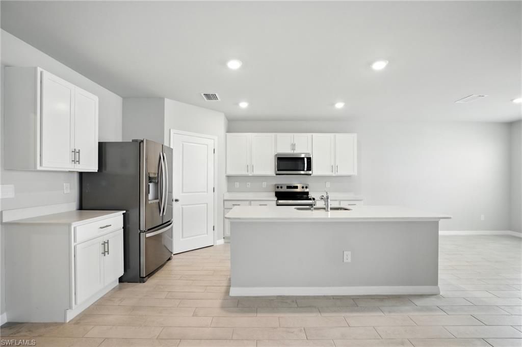 2465 NW 9th St, Cape Coral, FL 33993 Photo