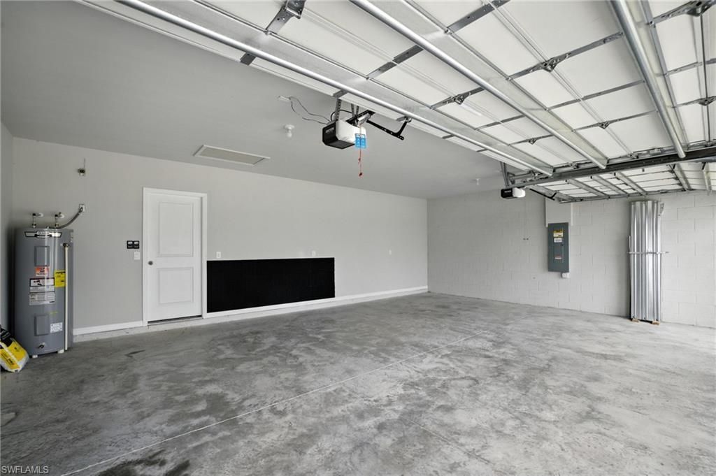 2465 NW 9th St, Cape Coral, FL 33993 Photo