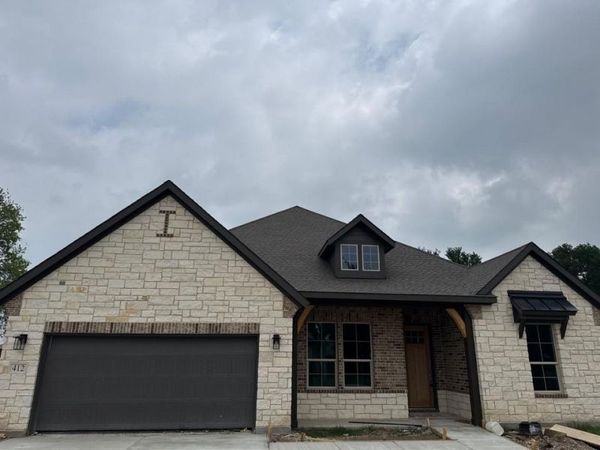 412 Guadeloupe Lane, Springtown, TX 76082