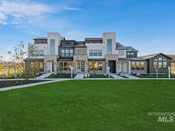 6389 N Birch Run Ln, Eagle, ID 83616