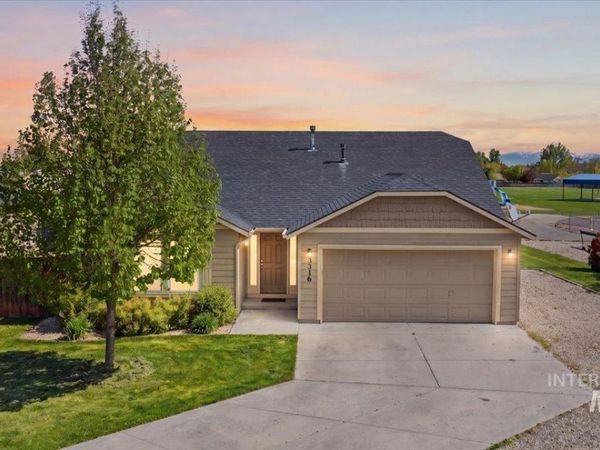 3316 E Red Sunset Maple Dr, Nampa, ID 83687