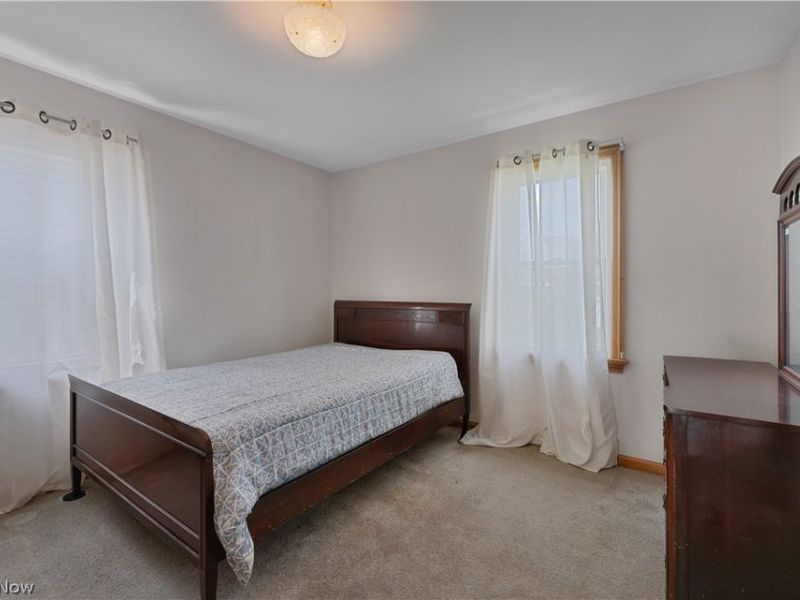 56 Rockdale Avenue, Boardman, OH 44512 Photo 9