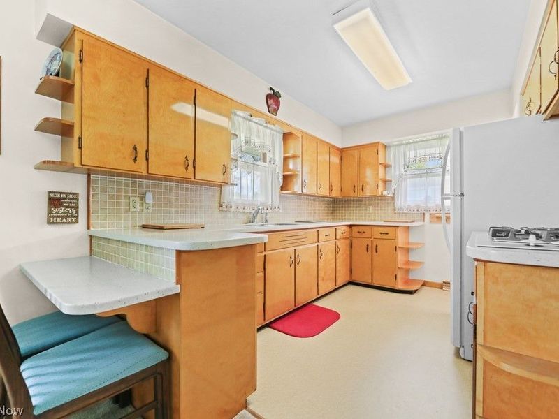 728 Fairview Place, Alliance, OH 44601 Photo 2