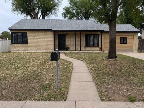 905 S 7th St, Lamar, CO 81052