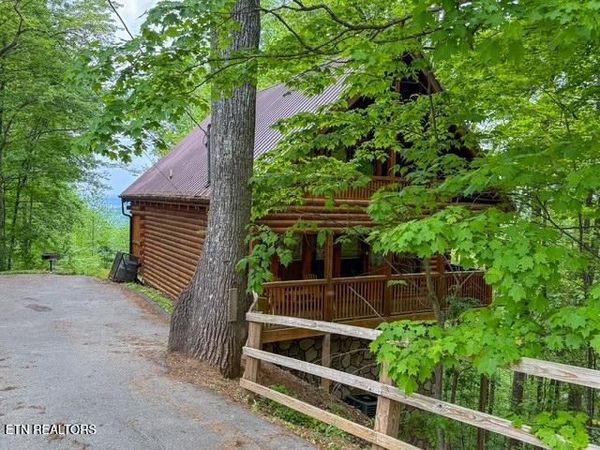 1444 Indian Court, Sevierville, TN 37876