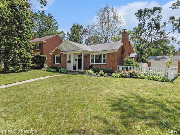 4419 Beverly Court , Royal Oak, MI 48073