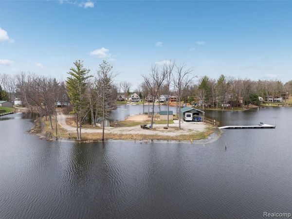 1872 indianwood Loop , Mills Twp, MI 48661