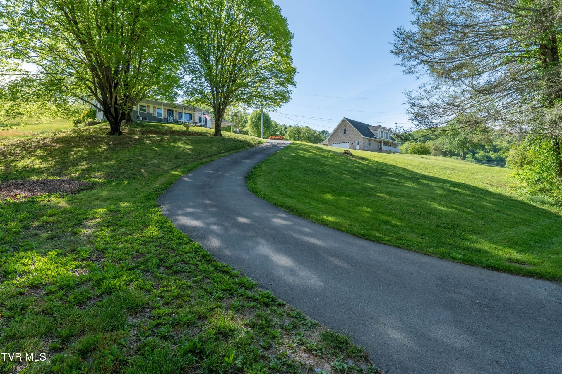 214 Wilson Avenue, Elizabethton, TN 37643 Main Photo