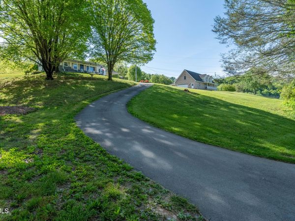 214 Wilson Avenue, Elizabethton, TN 37643