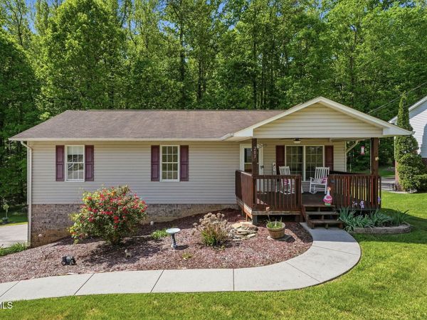 203 Valley Crest Drive, Mount Carmel, TN 37645