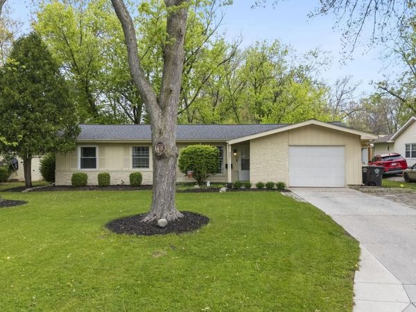 4301 Lynwood Court, Fort Wayne, IN 46815