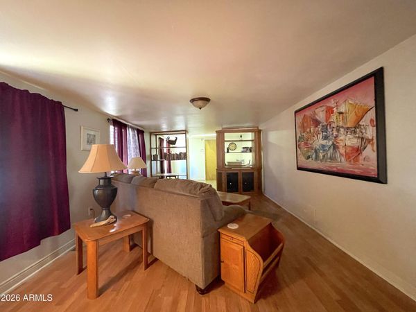 106 E LYNN Way, Queen Valley, AZ 85118