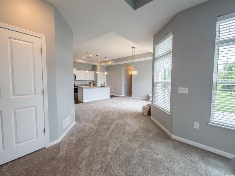 280 Whistling Way Drive, Lewis Center, OH 43035 Photo 2