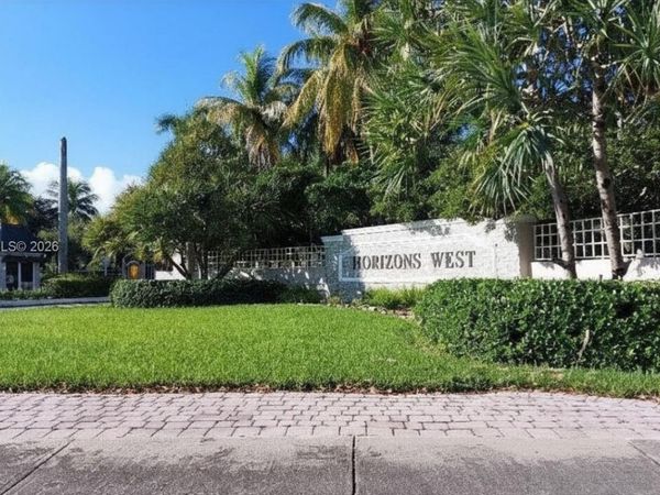 8400 SW 133rd Ave Rd, Unit 209, Miami, FL 33183