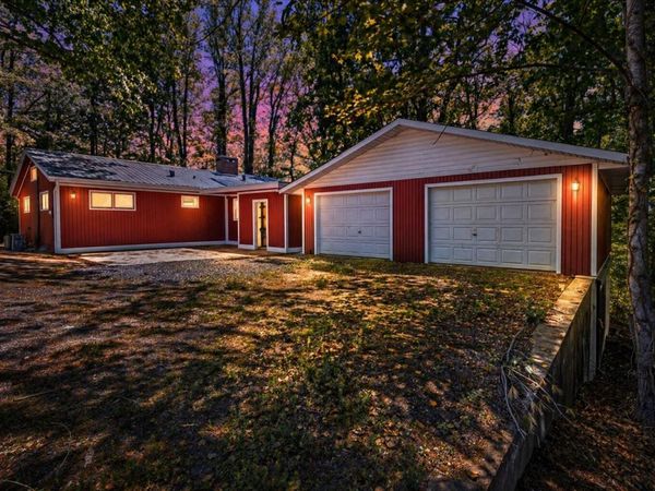 83 Maid Marian CT, Bassett, VA 24055