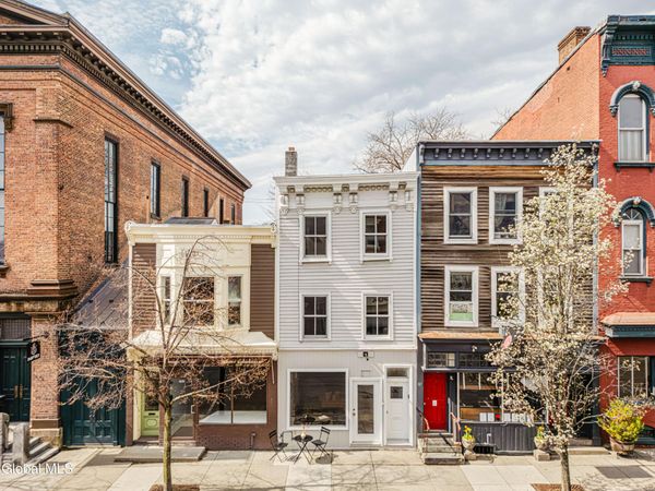 323 Warren Street, Hudson, NY 12534