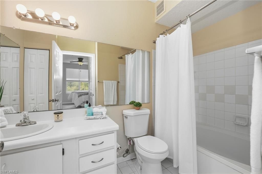 11510 Villa Grand , Unit 421, Fort Myers, FL 33913 Photo
