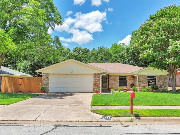 2717 Meadow Green, Bedford, TX 76021