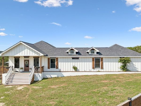 622 County Road 2753, Mico, TX 78056