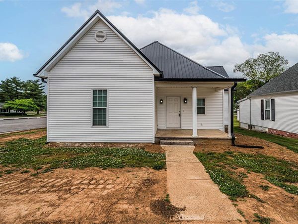 110 E Fifth Street , Smiths Grove, KY 42171