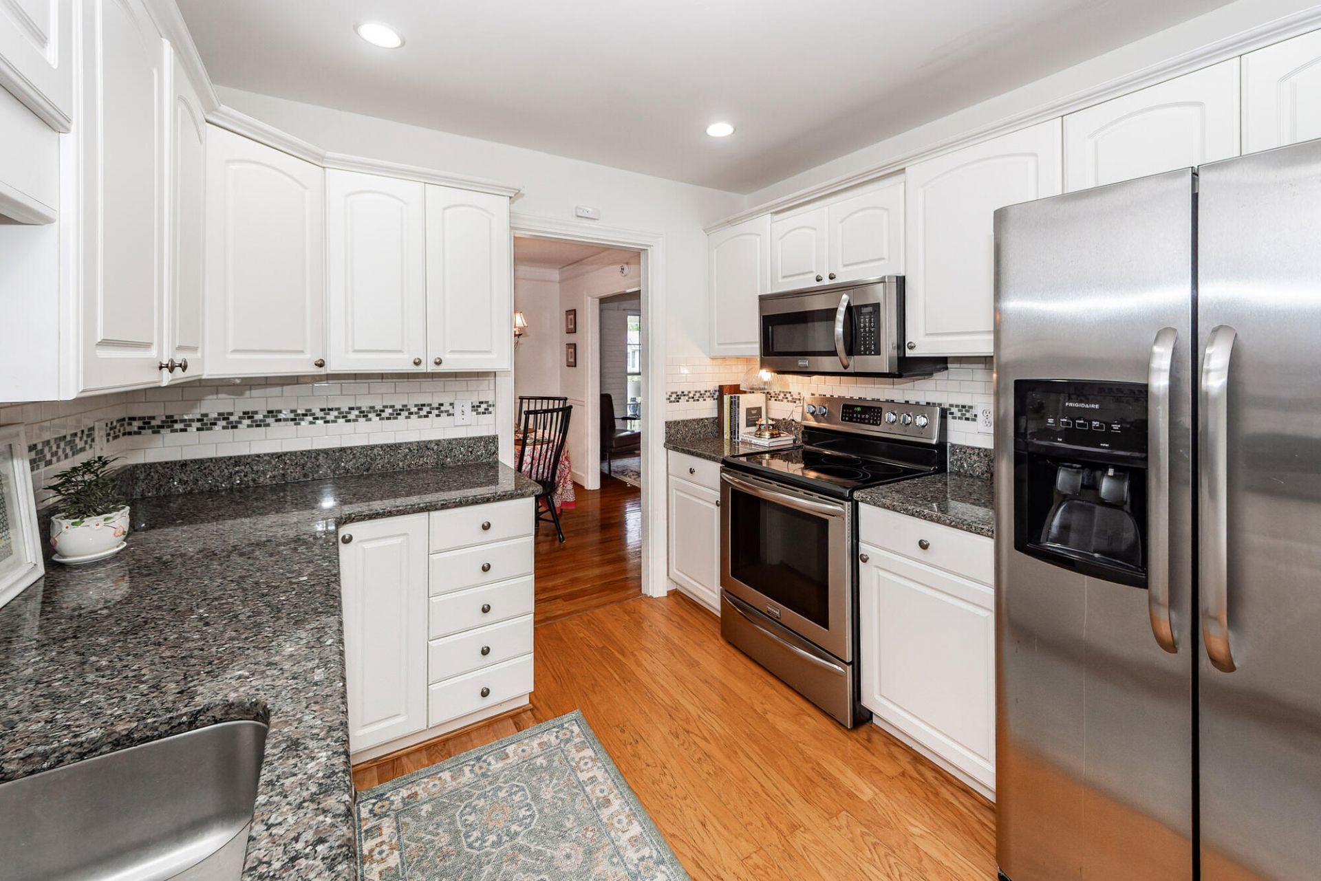 1490 Kentwood Circle Photo 10