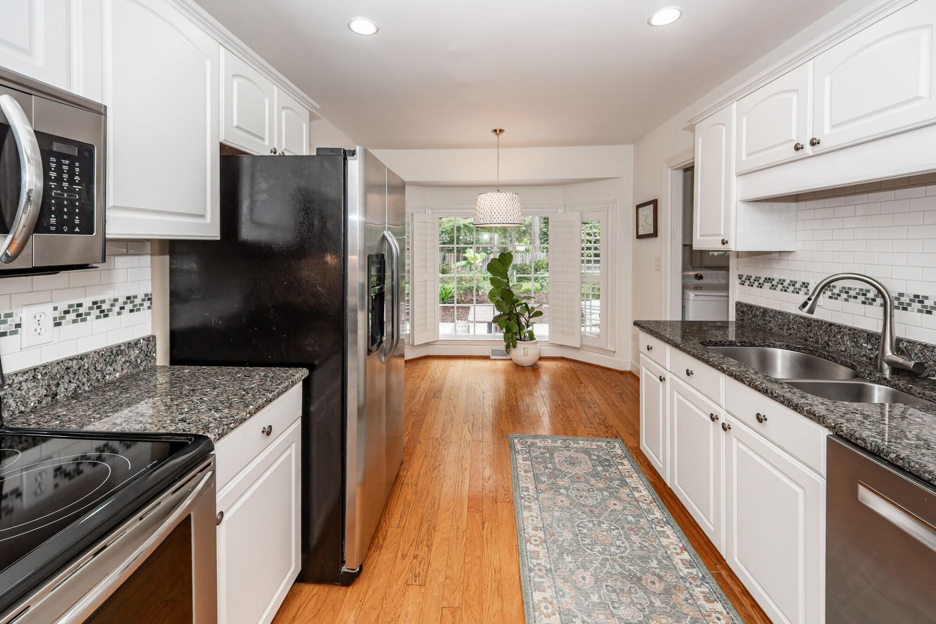 1490 Kentwood Circle Photo 11