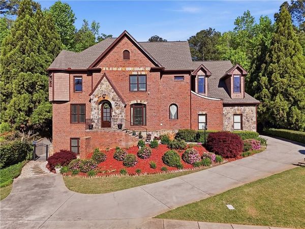 3272 Heathchase Lane , Suwanee, GA 30024