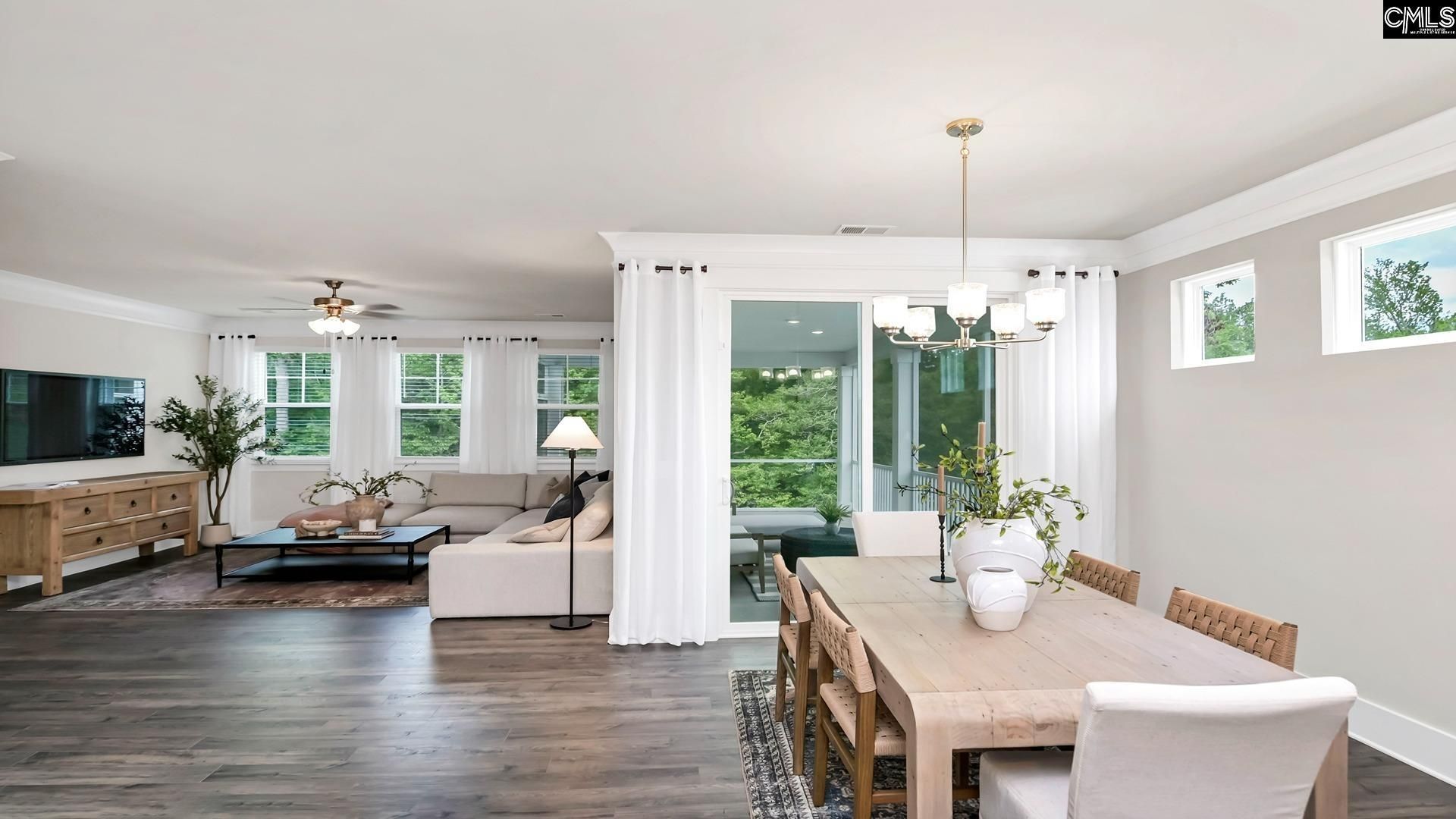 407 Leathertree Lane  Photo 11