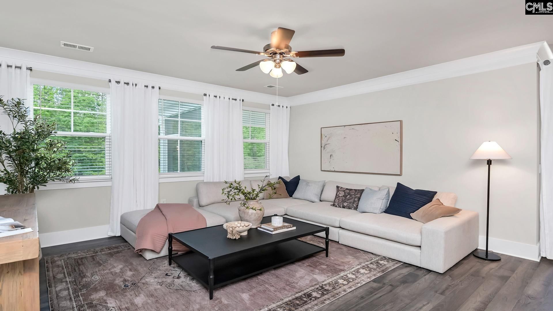 407 Leathertree Lane  Photo 12