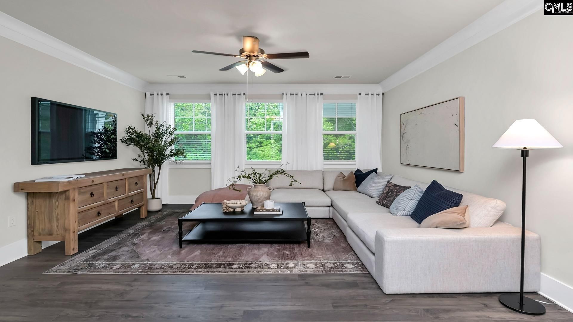 407 Leathertree Lane  Photo 13