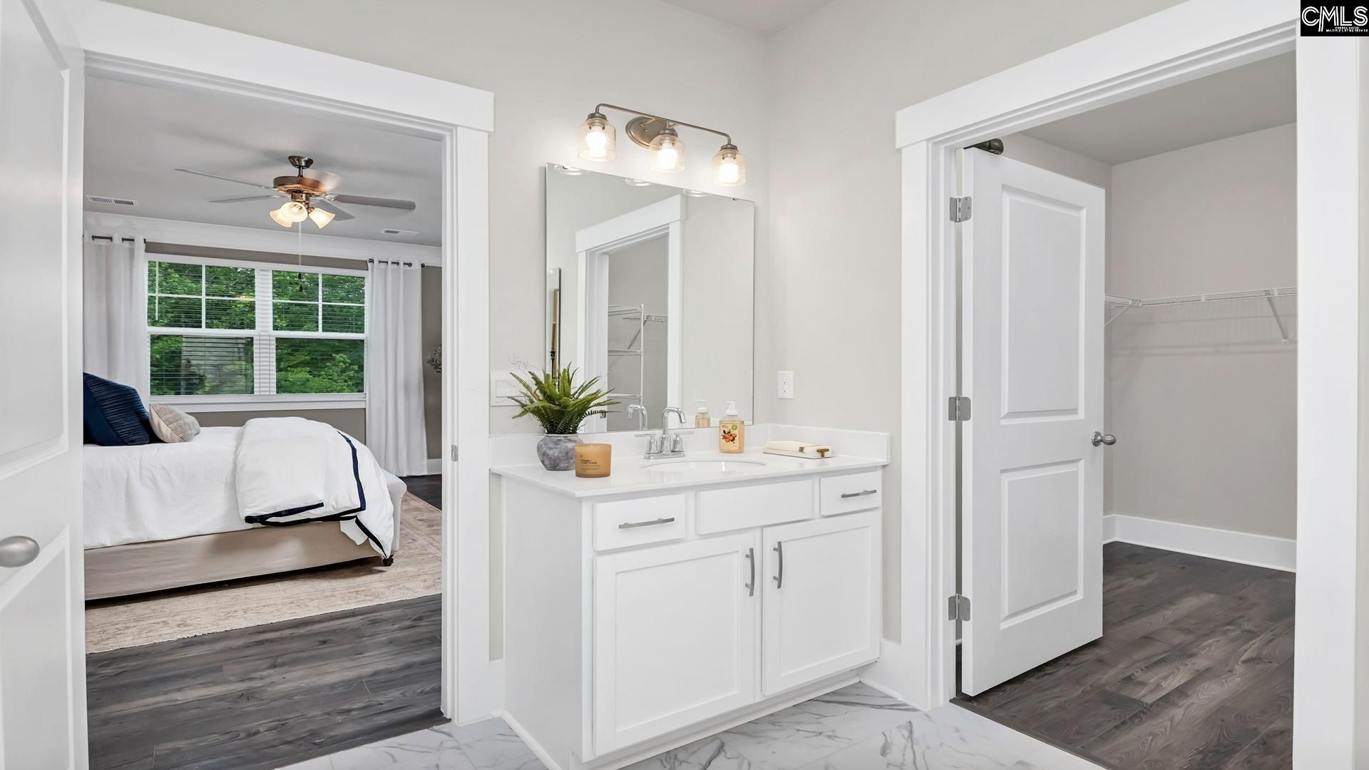 407 Leathertree Lane  Photo 16