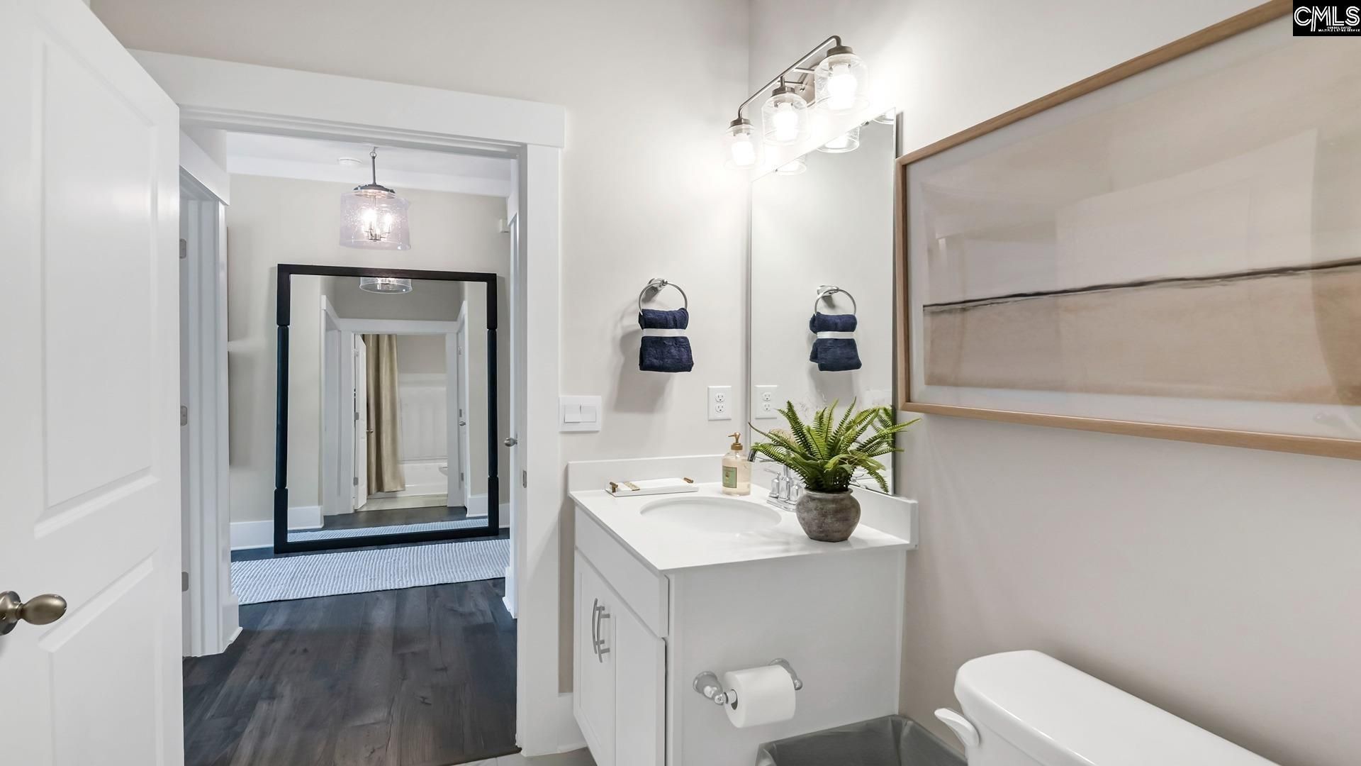 407 Leathertree Lane  Photo 20