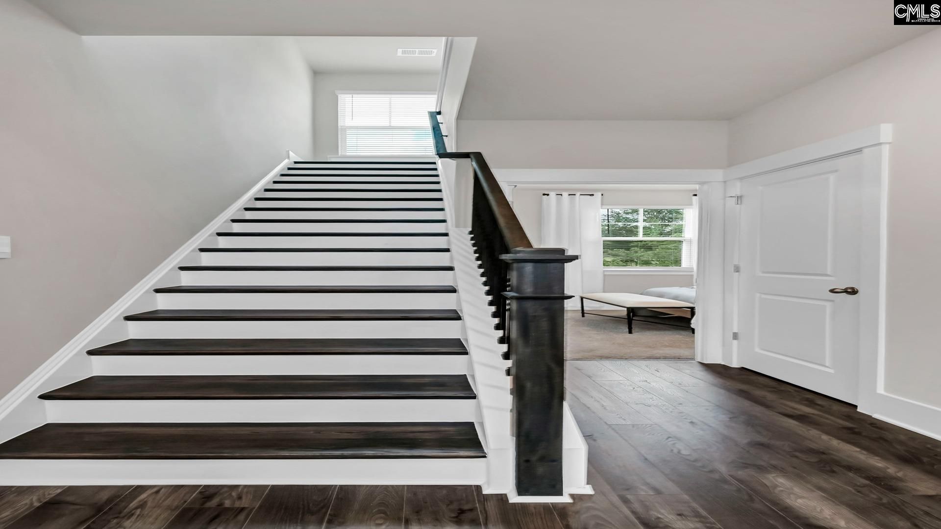 407 Leathertree Lane  Photo 22