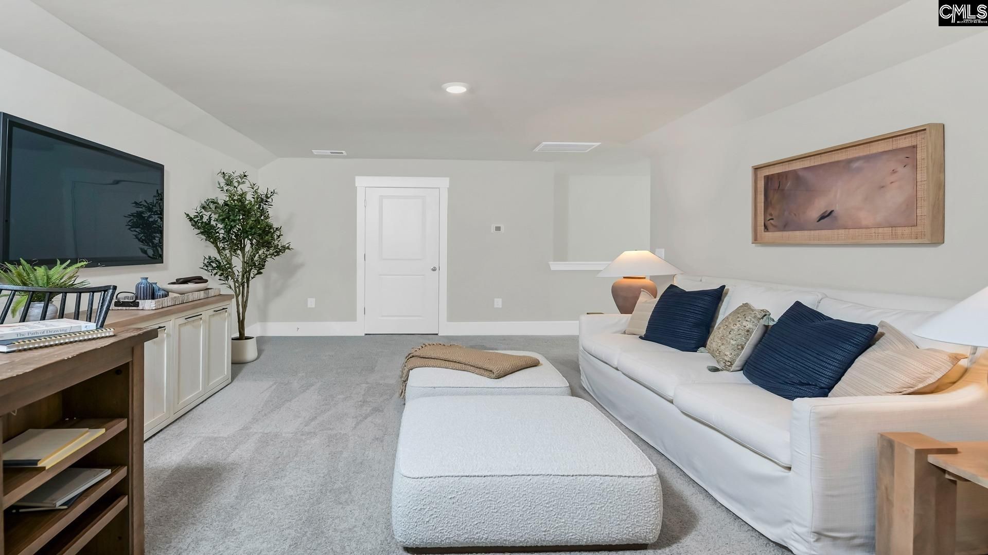 407 Leathertree Lane  Photo 23