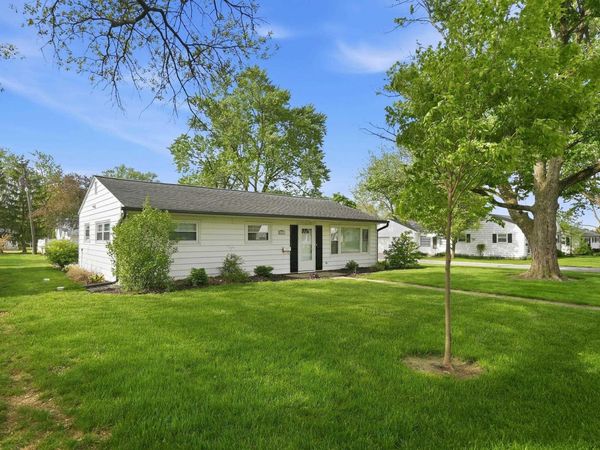 866 W Franklin Street, Berne, IN 46711