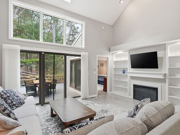 59 Hillside Dr, Unit 59, Wayland, MA 01778