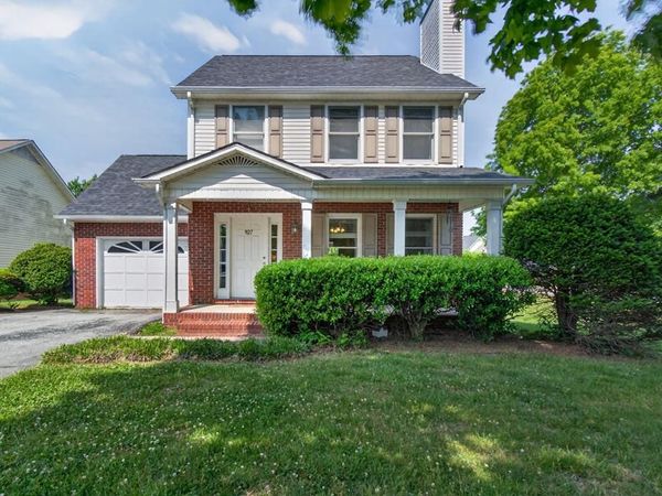 927 Nottingham Dr, Cookeville, TN 38506