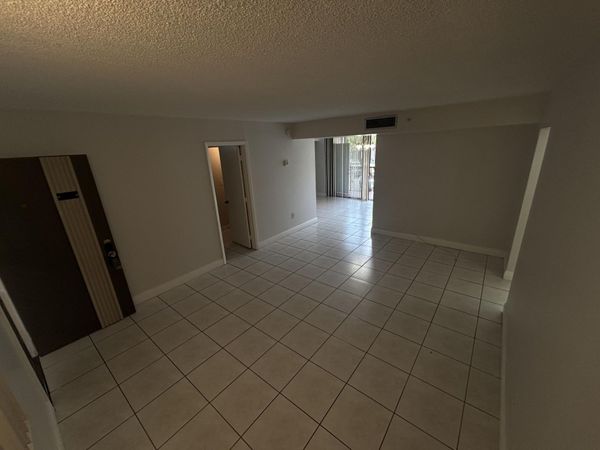8650 SW 133rd Avenue Road, Unit 214, Miami, FL 33183