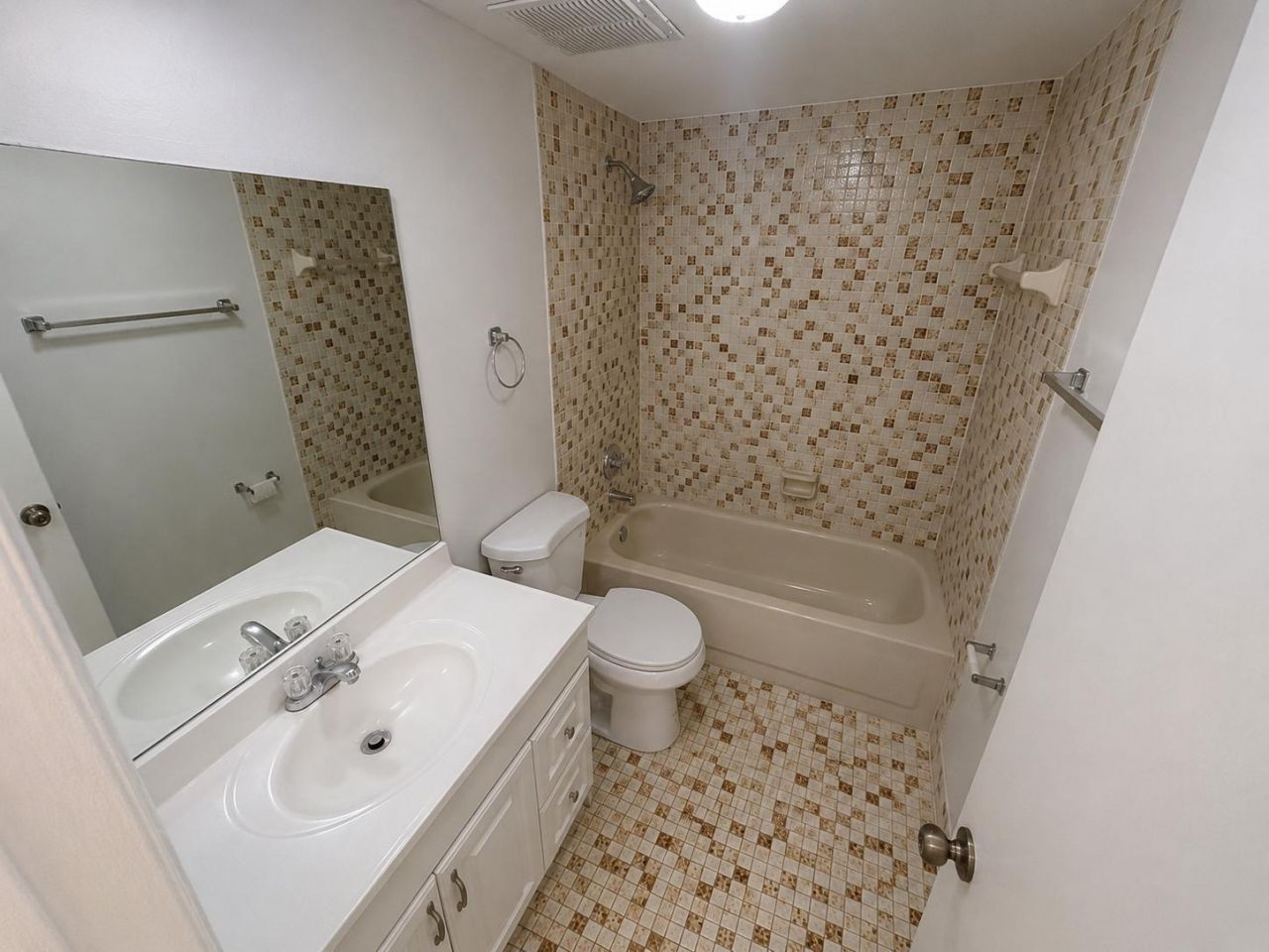 8650 SW 133rd Avenue Road, Unit 214, Miami, FL 33183 Photo