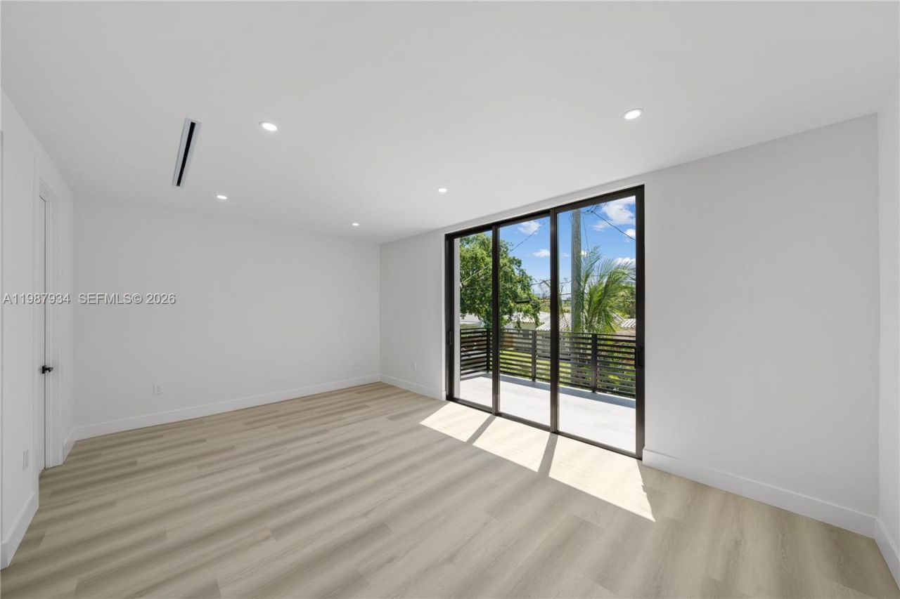 536 NW 48th St , Miami, FL 33127 Photo