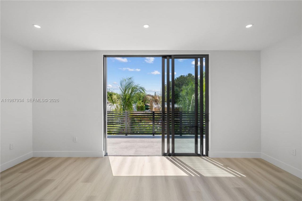 536 NW 48th St , Miami, FL 33127 Photo