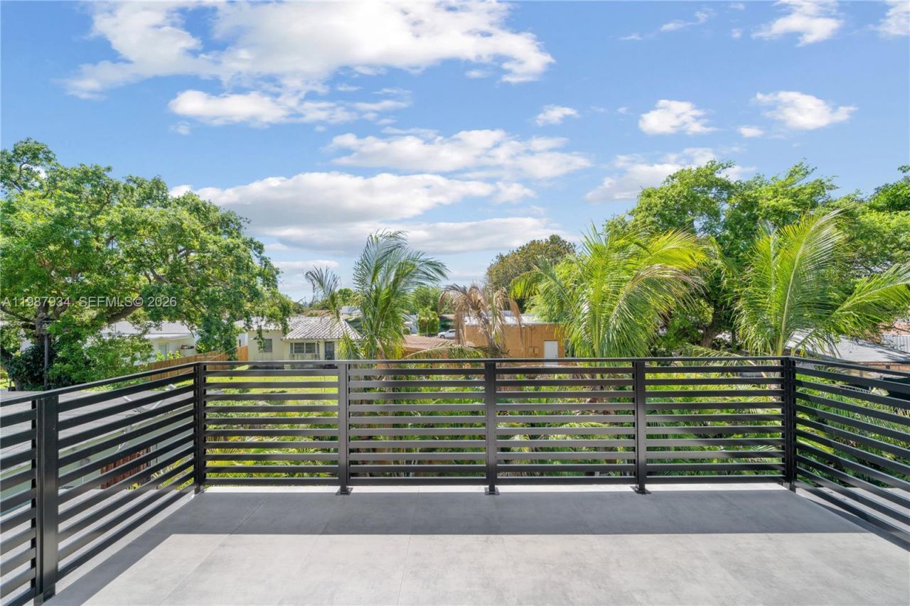 536 NW 48th St , Miami, FL 33127 Photo