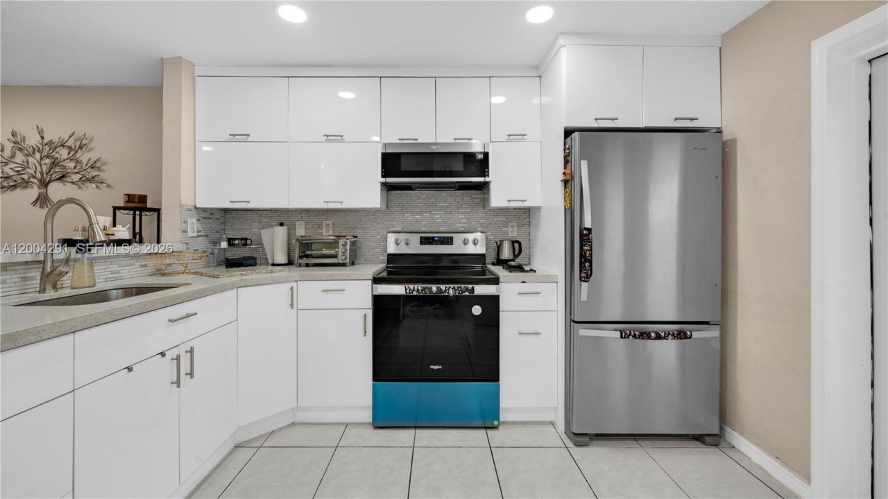 120 E 5th St , Unit 2, Hialeah, FL 33010 Photo