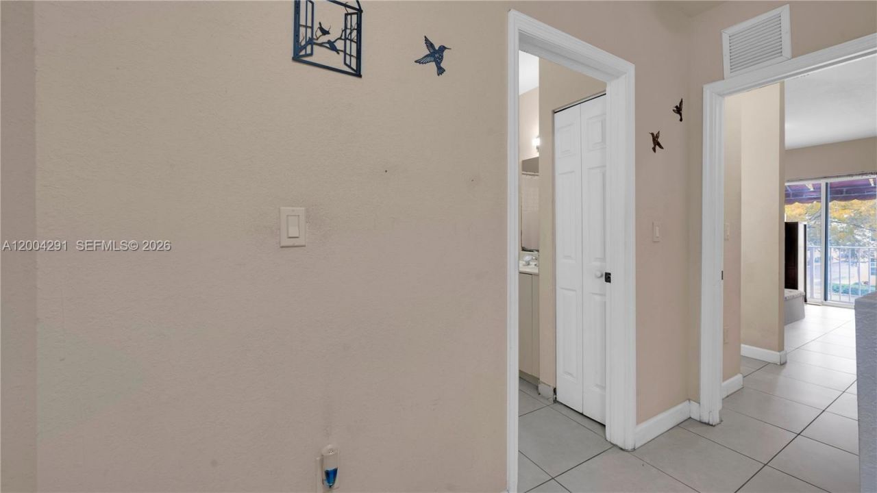 120 E 5th St , Unit 2, Hialeah, FL 33010 Photo