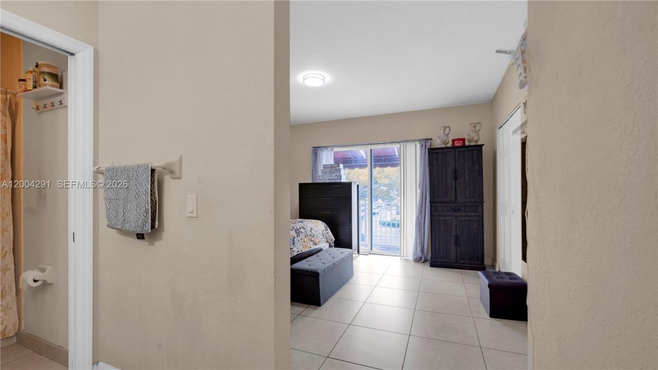 120 E 5th St , Unit 2, Hialeah, FL 33010 Photo