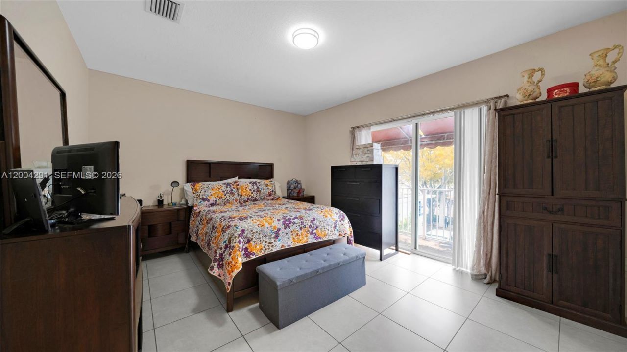 120 E 5th St , Unit 2, Hialeah, FL 33010 Photo
