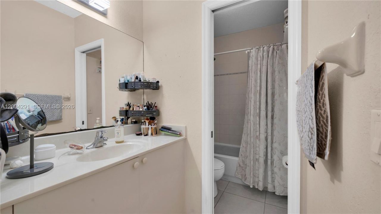 120 E 5th St , Unit 2, Hialeah, FL 33010 Photo