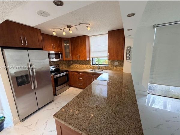 18000 NW 68th Ave , Unit 101A, Hialeah, FL 33015